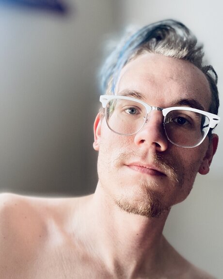 htnhrny OnlyFans Lesbisch