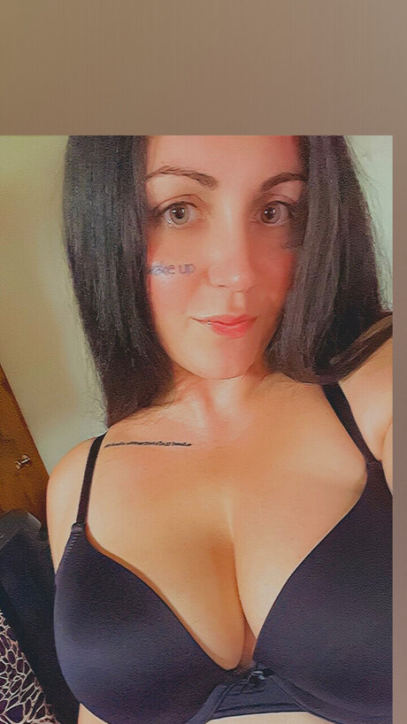 Cherry Springer_ Leaks von Nacktbildern auf OnlyFans