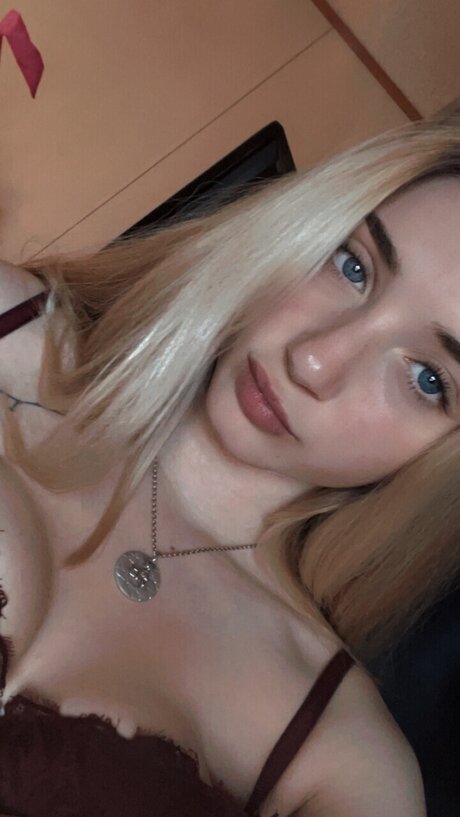 HaileyJoy OnlyFans Striptease