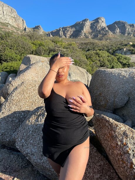 Princess H lo_ Kostenlose OnlyFans-Pornos