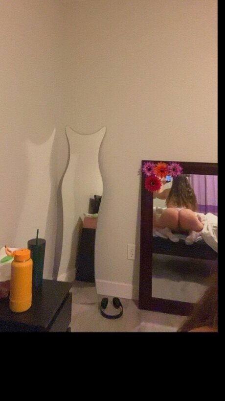 Layla Winter_ OnlyFans Modelfoto