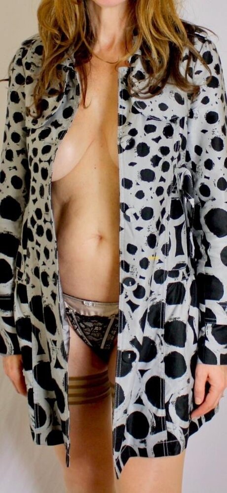 Hot Croupier_ OnlyFans Leaj