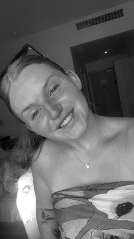 Laura amp lt3 Leaks von Nacktbildern auf OnlyFans