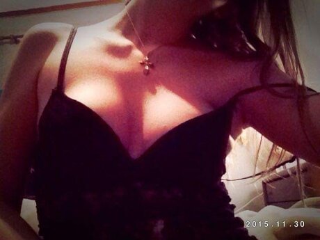 MICHAELA BOND OnlyFans Sex