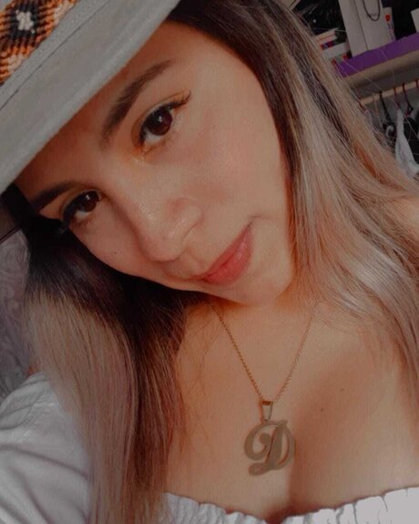 Danely16_ OnlyFans Leaj