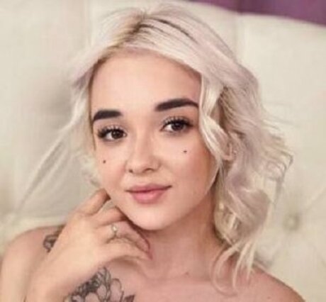 _WhiteRabbit_ OnlyFans Leak