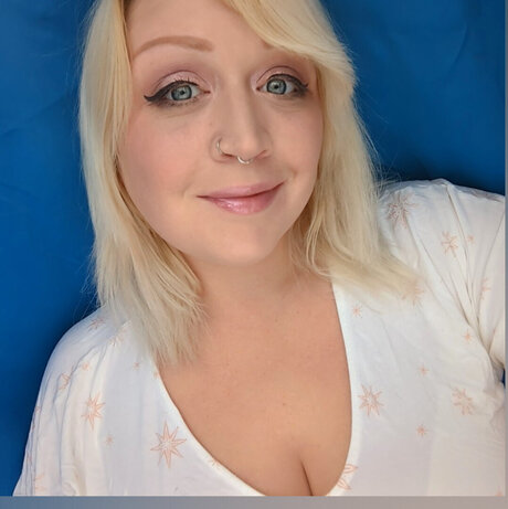 Mary Imaginary OnlyFans Model Fotos