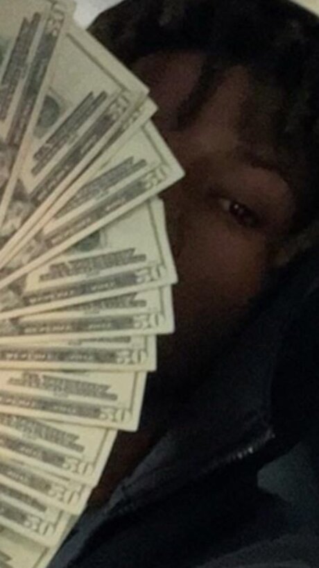 GLO WRLD Nacktbilder OnlyFans geleakt