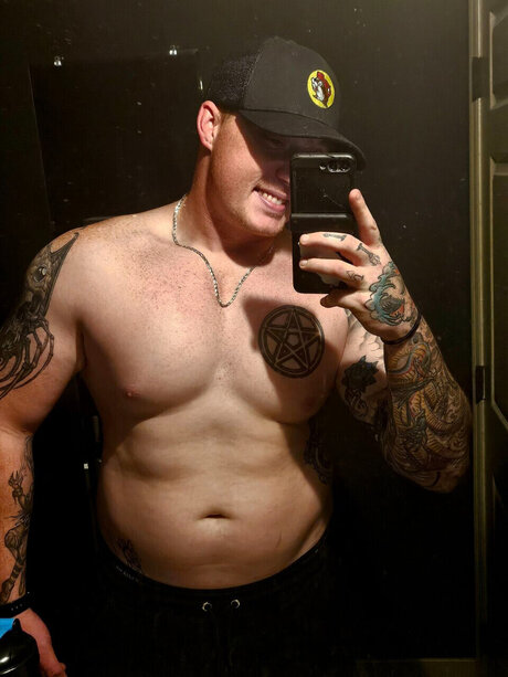 Orin OnlyFans Bilder