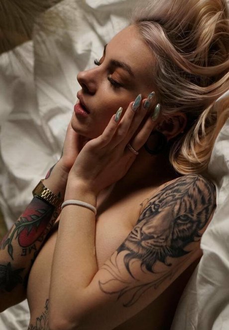 kendraa lane OnlyFans nackte Brüste