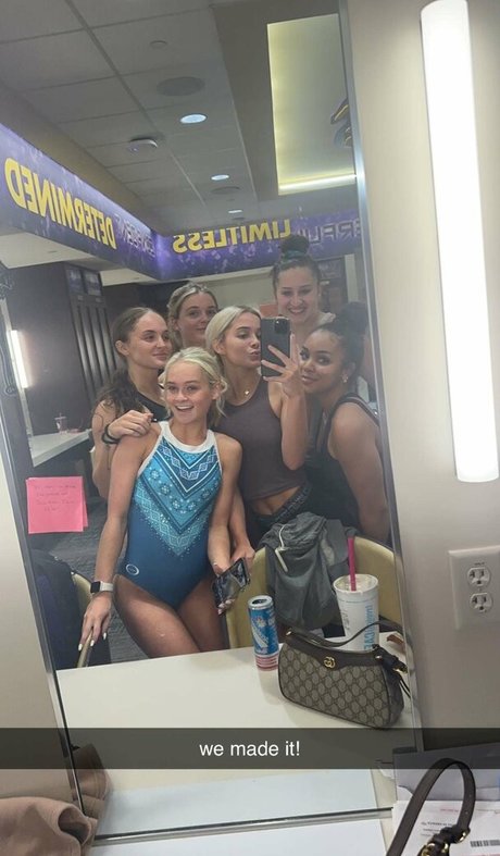 riesenschwanz shemale onlyfans hübsch Porträt