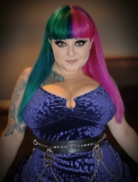 Gothabilly queen OnlyFans NSFW