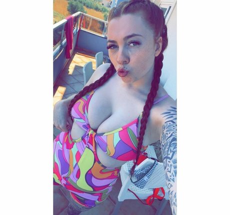 Molly Capper XXX OnlyFans