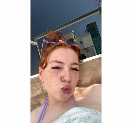 Molly Capper OnlyFans Fotos