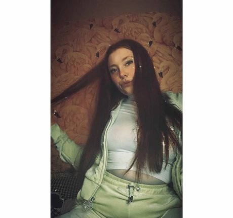 Molly Capper OnlyFans-Creator