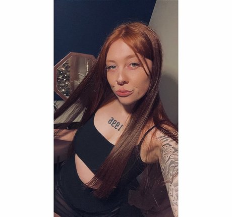 Molly Capper OnlyFans