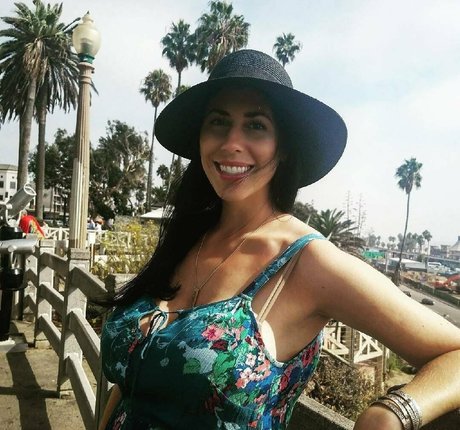 Theresa Lynn Coulter OnlyFans Mega