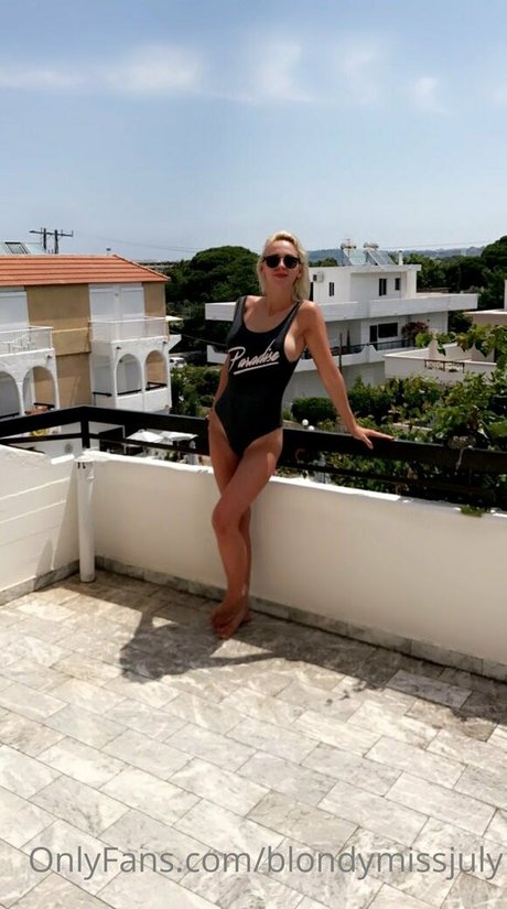 blondymissjuly OnlyFans Modelfoto