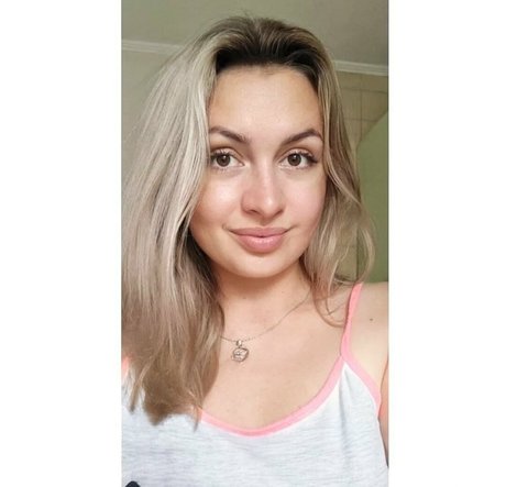 anna bellla OnlyFans Nackt Leak