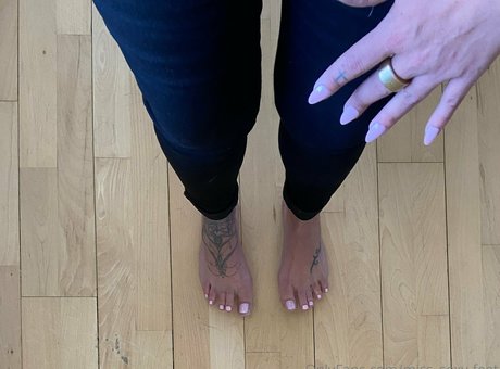 miss sexy feet Nackt auf OnlyFans