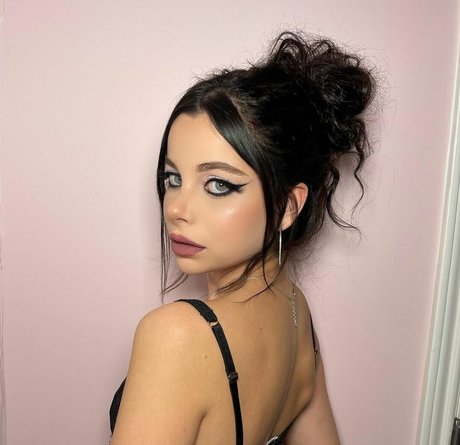 Ellise Nacktbilder auf OnlyFans