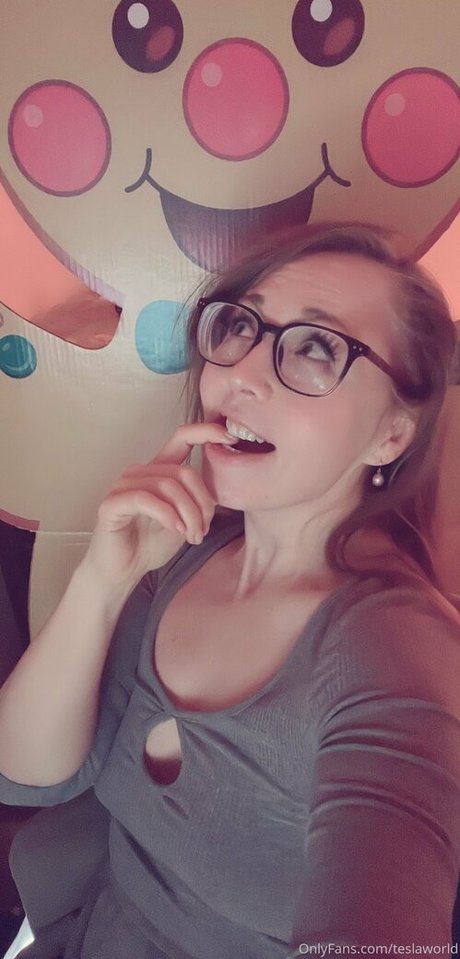 teslaworld Nacktbilder geleakt OnlyFans Porn geleakt