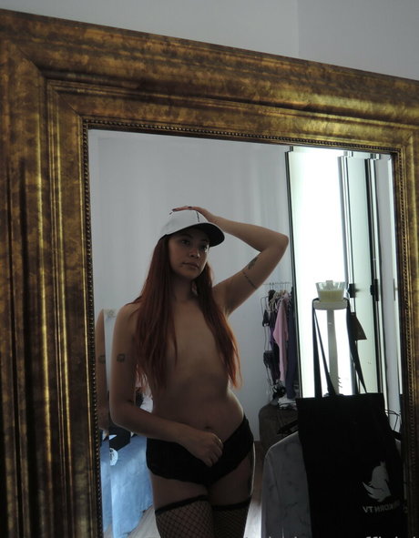 miathorneofficial Bilder OnlyFans