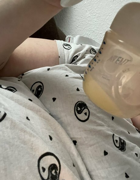 curvymom95 OnlyFans nackte Brüste