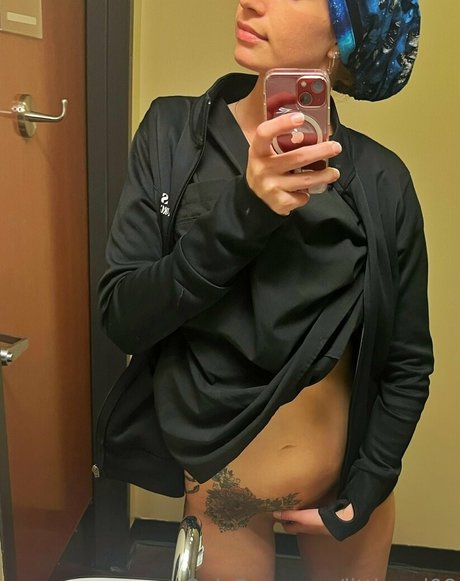 littlered08 NurlyFans-Pornos