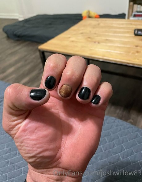 joshwillow83 Leaked OnlyFans Bilder