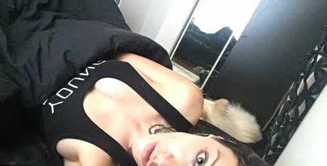 Theamandajean Leaks von Nacktbildern auf OnlyFans