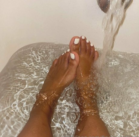 fineislandfeet Only ...