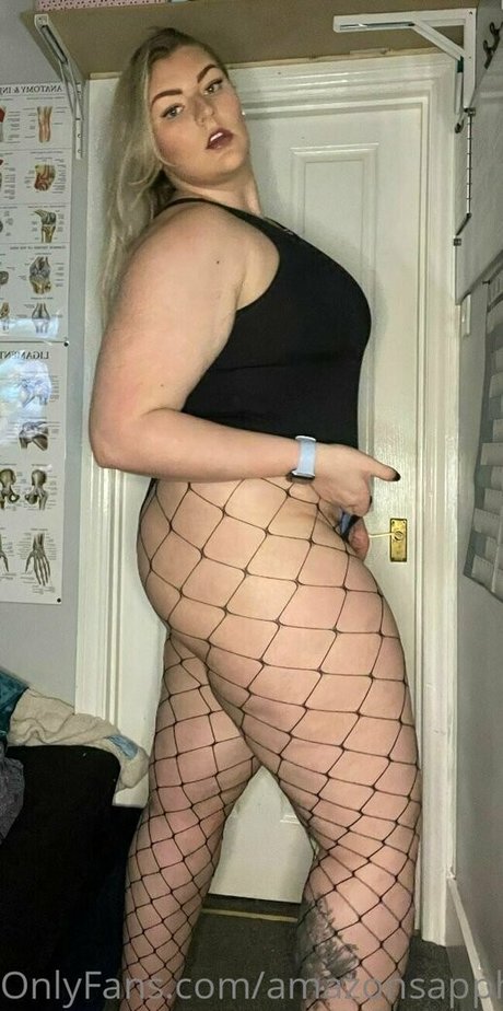 vollbusige blonde onlyfans hübsch Ungefiltert