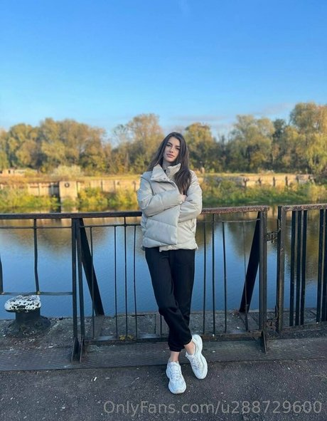 annie minor OnlyFans Nacktbilder