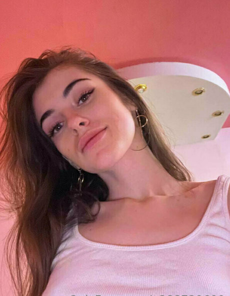 annie minor OnlyFans nackte Brüste