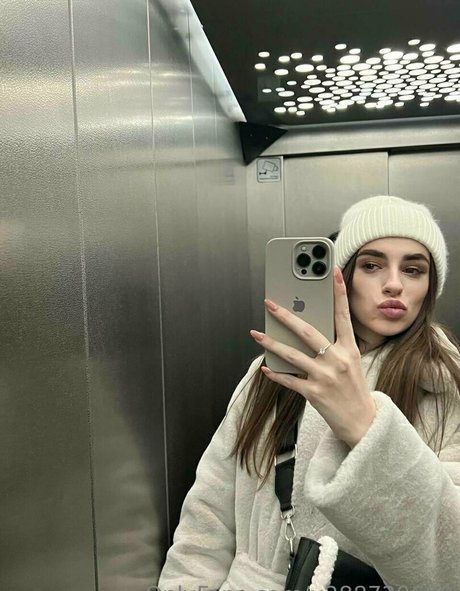 annie minor XXX OnlyFans