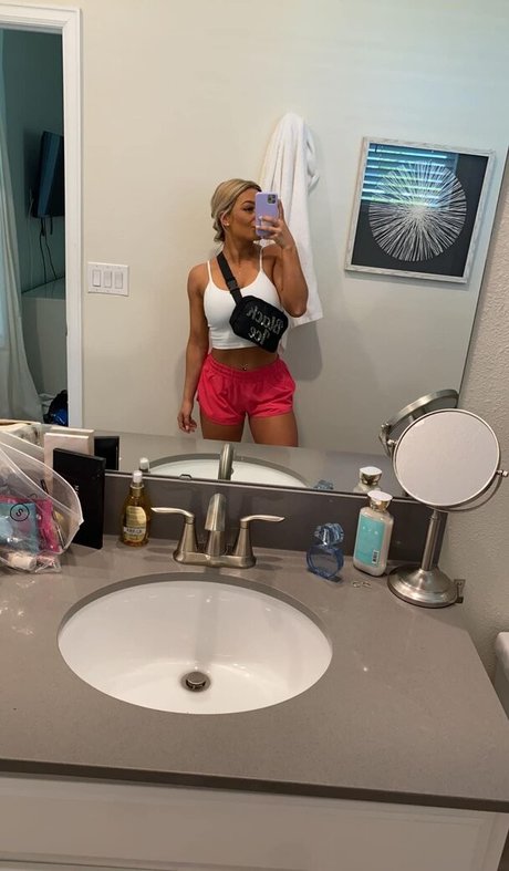 Lizzy Decologero Porn OnlyFans Leak