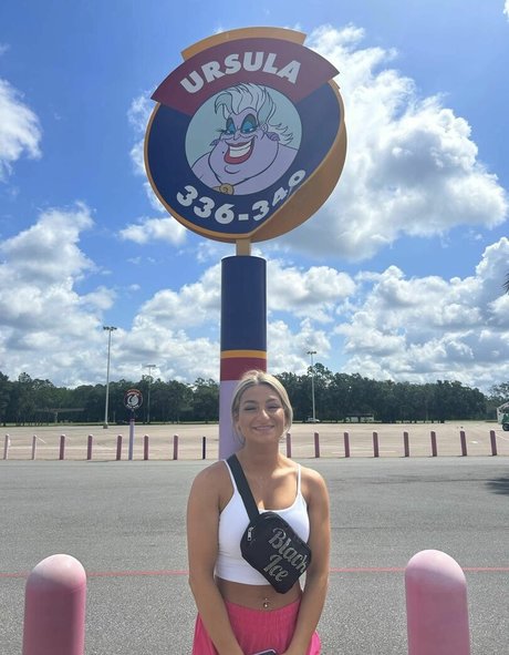 Lizzy Decologero OnlyFans kostenlos geleakt