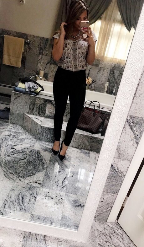 Lizzy Decologero Nacktbilder OnlyFans geleakt