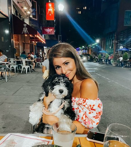 Hailey Lower Leaks von Nacktbildern auf OnlyFans