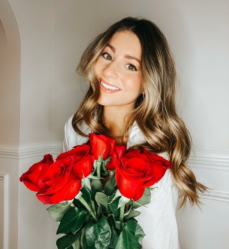 Hailey Lower OnlyFans-Creator