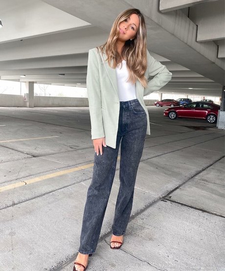 Hailey Lower OnlyFans Inhaltstyp