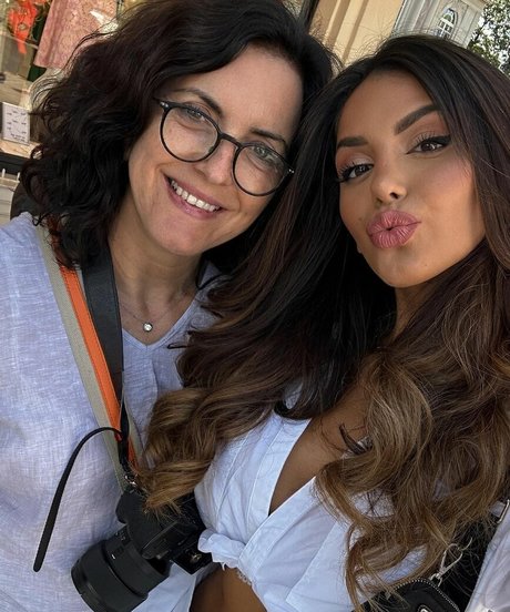 Sarah Sunita OnlyFans Porno