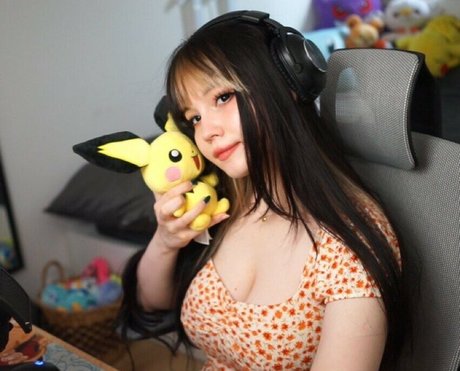 Shini Waifu OnlyFans-Leaks