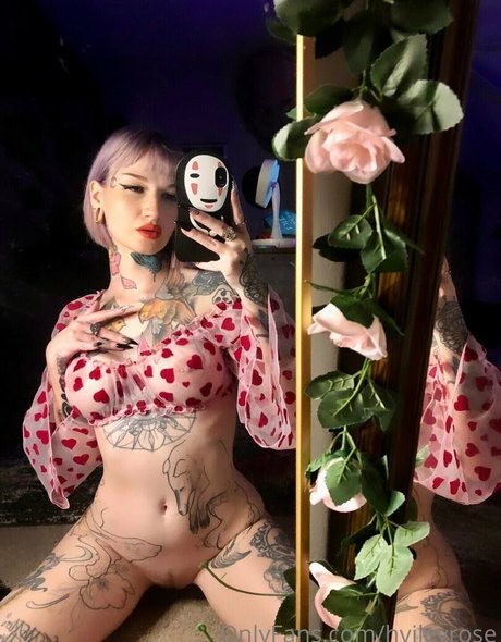 Hvileyrose OnlyFans Nacktbilder geleakt