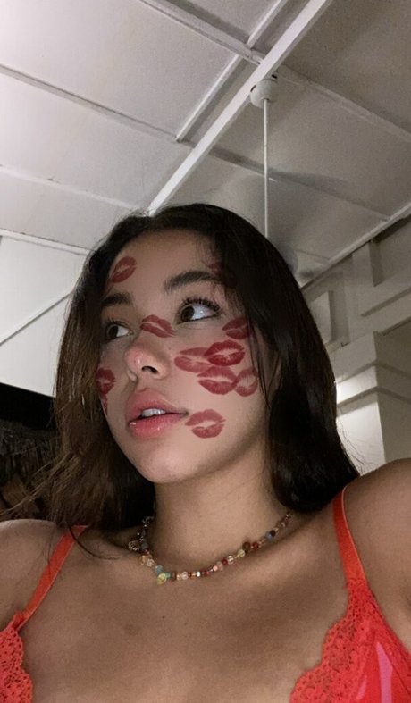 ValeMadrigal 1 Nacktbilder geleakt OnlyFans Aufgedeckt