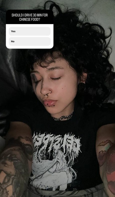 Suedmza Nacktbilder-Leaks von OnlyFans