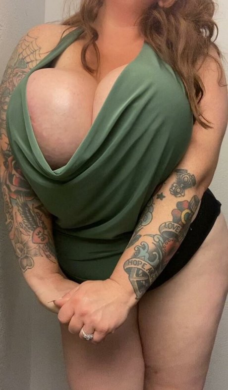 inflate a val OnlyFans Pornografie