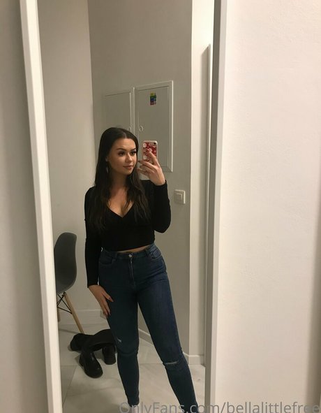 bellalittlefree22 OnlyFans