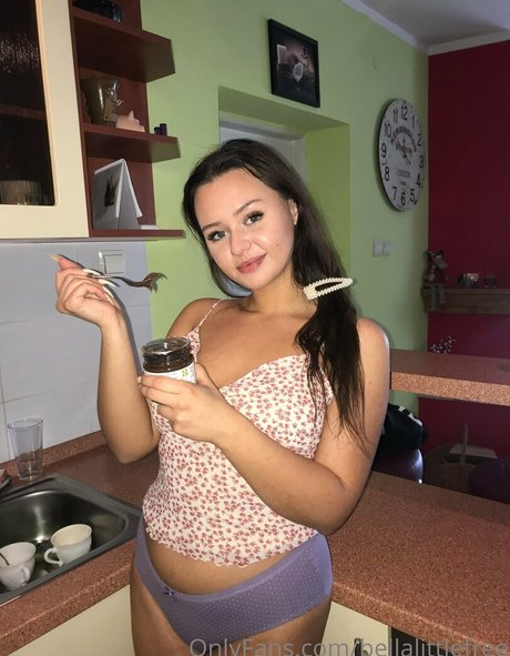 bellalittlefree22 Nacktbilder OnlyFans